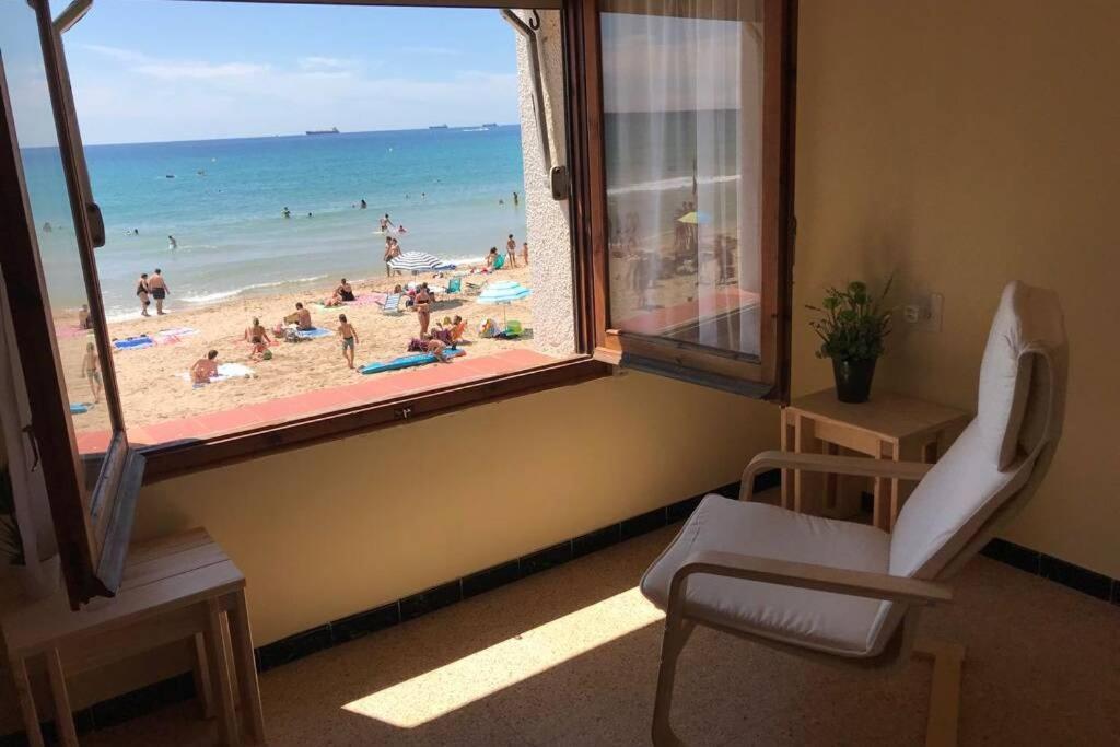 El Faro Apartaments Platja Llarga-Les Salines-Tgn Tarragona Exteriér fotografie