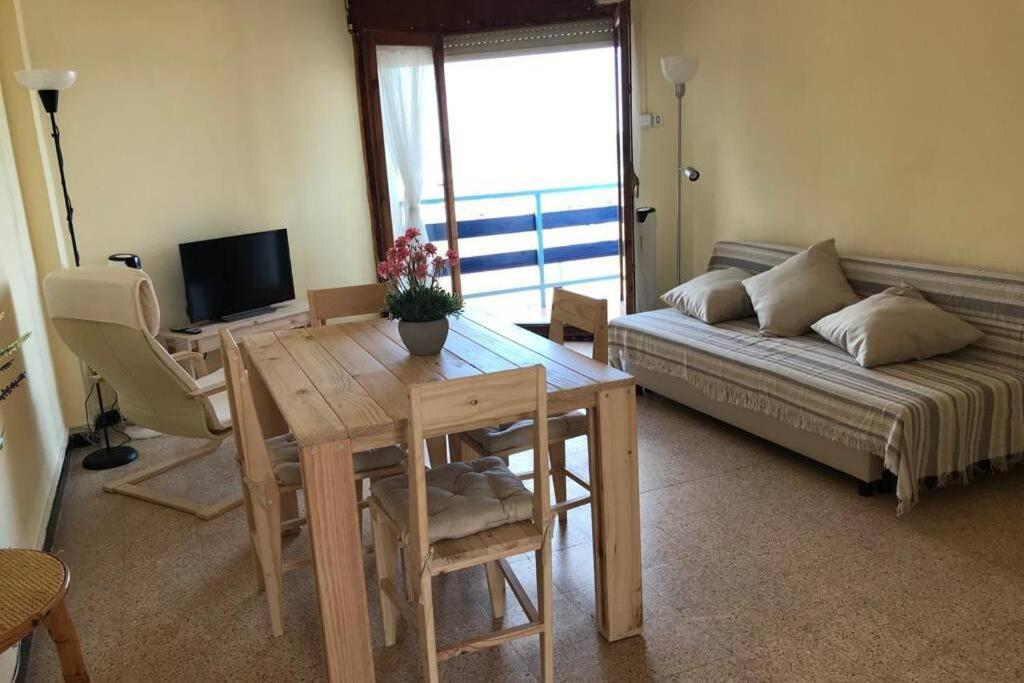 El Faro Apartaments Platja Llarga-Les Salines-Tgn Tarragona Exteriér fotografie