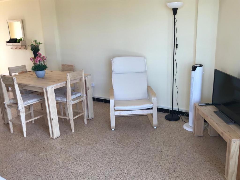 El Faro Apartaments Platja Llarga-Les Salines-Tgn Tarragona Exteriér fotografie